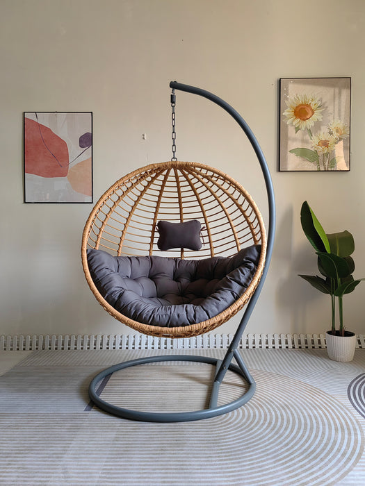 Hanging chair for patio